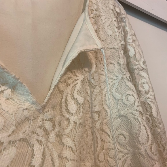 Hollister size small lacy top - Picture 3 of 5